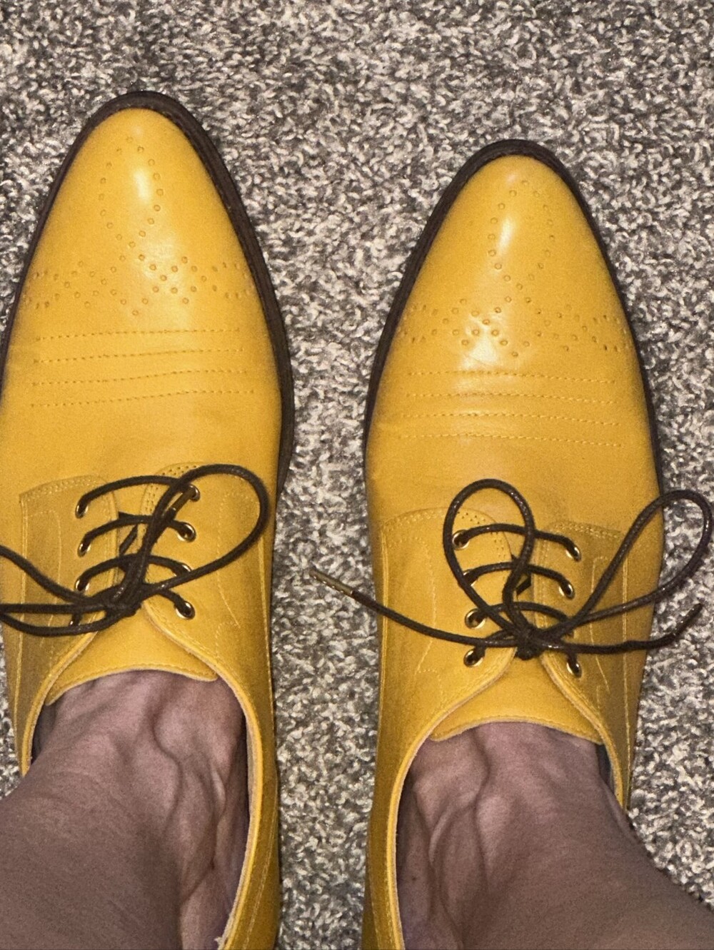 Angela Scott Yellow Leather Classic Lace-Up Oxford - Picture 4 of 8